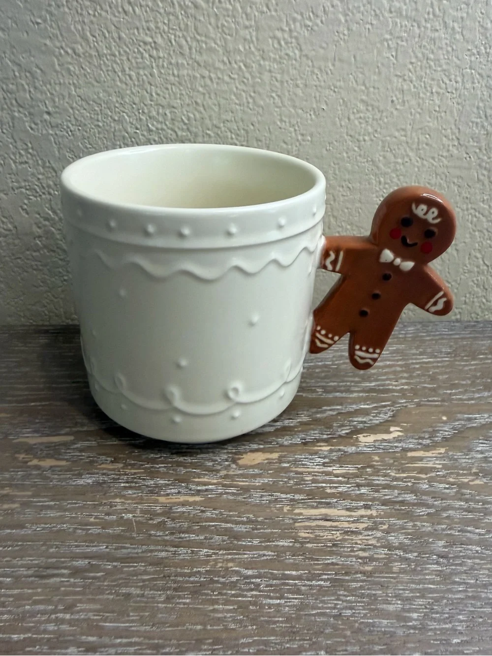 TARGET WONDERSHOP GINGERBREAD HANDLE  MUG